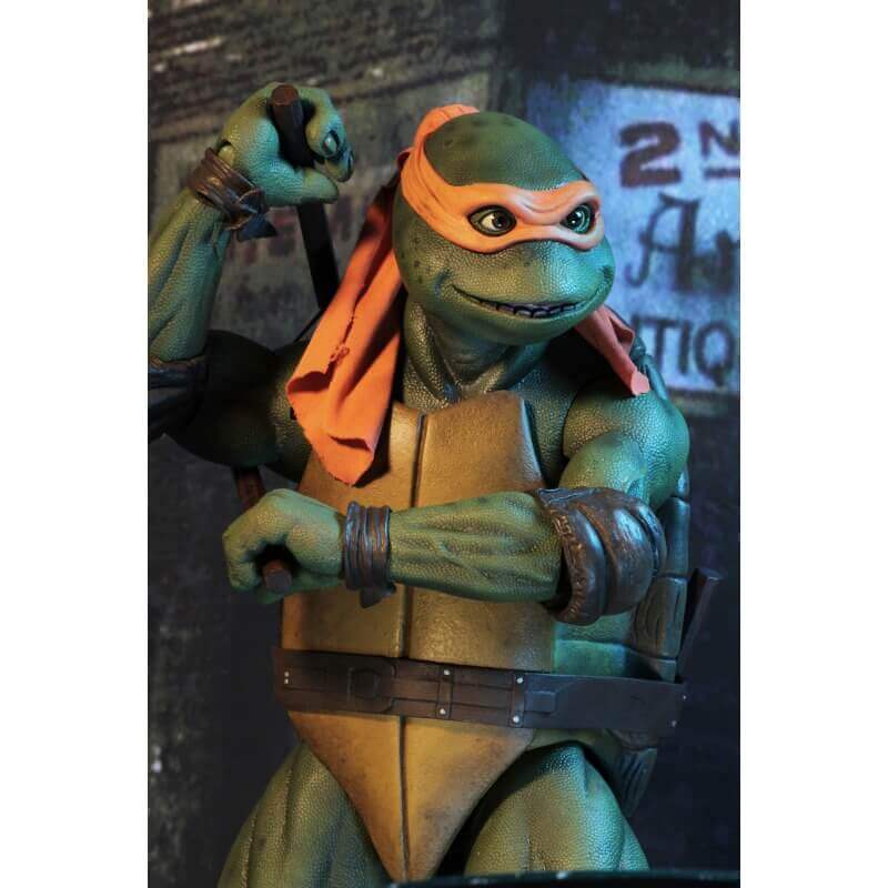 NECA TMNT store 1/4 (16.5’’) Scale Michelangelo