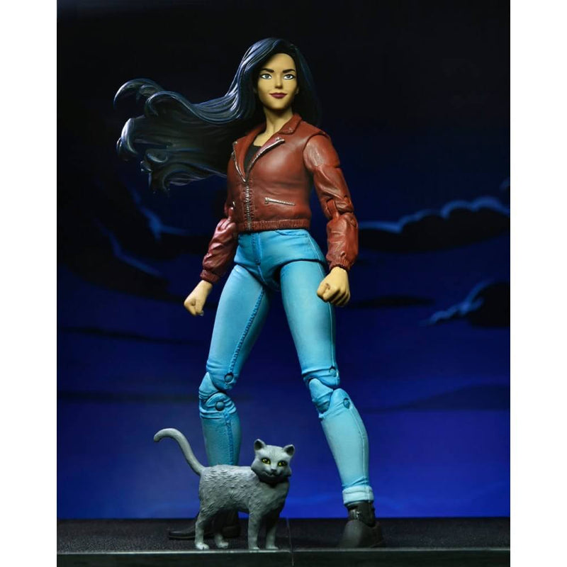 NECA Gargoyles Ultimate Elisa Maza 7-Inch Scale Action Figure (with Brooklyn’s Closed Wings), unpackaged with cat accessory