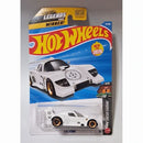 Hot Wheels 2026 HW Dream Garage La Liebre JJK77 1:64 die-cast car on US card