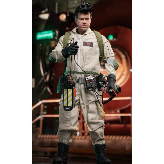 Ray Stantz Ghostbusters (1984) 1/6 Scale Action Figure - Star Ace, unpackaged holding ghost trap