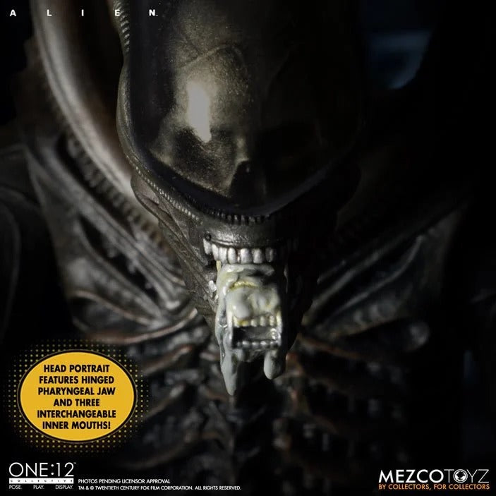 Mezco Toyz Alien Xenomorph One:12 Collective 7 Inch Action Figure Inner mouth detail
