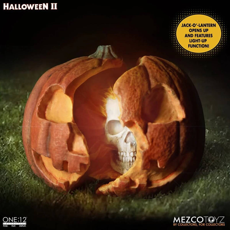 Mezco Toyz Halloween II (1981): Michael Myers One:12 Collective Action Figure jack-o-lantern 1