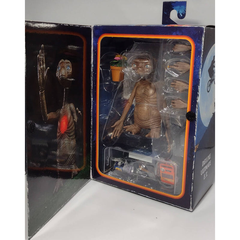 NECA 40th Anniversary Deluxe Ultimate E.T. with LED Chest 7″ Scale Action Figure Window Picture